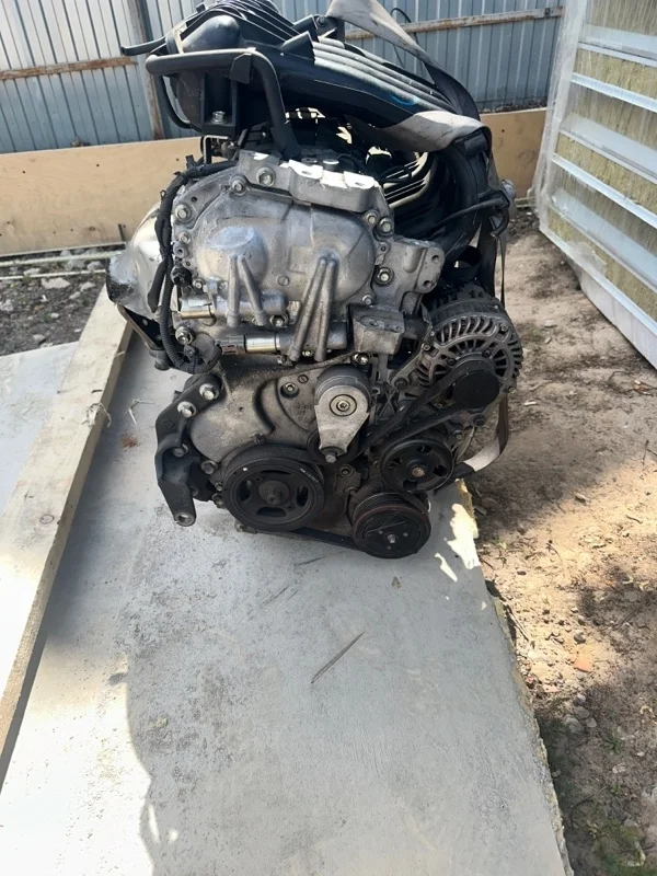 Двигатель Nissan Serena MR20DD C26 MR20DD