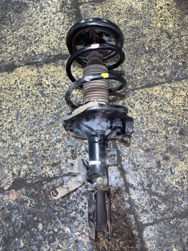 Амортизатор подвески Mitsubishi Lancer 4060A065 CY 4B11, передний левый