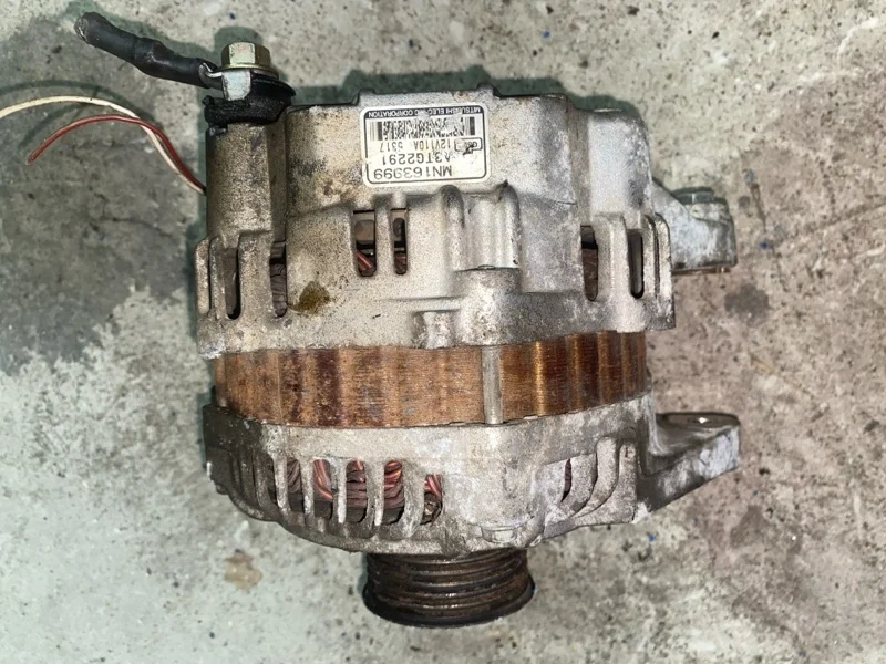 Генератор Mitsubishi Pajero MN163999 6G72