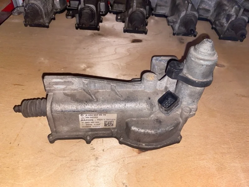 Актуатор сцепления Mitsubishi Colt MN900584 Z25A 4A91