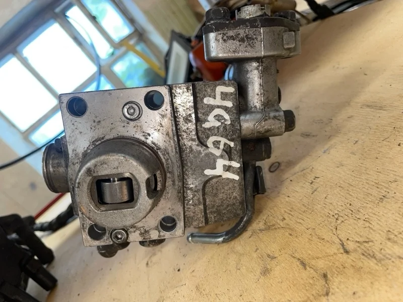 Топливный насос высокого давления Mitsubishi Chariot Grandis 4G64 GDI