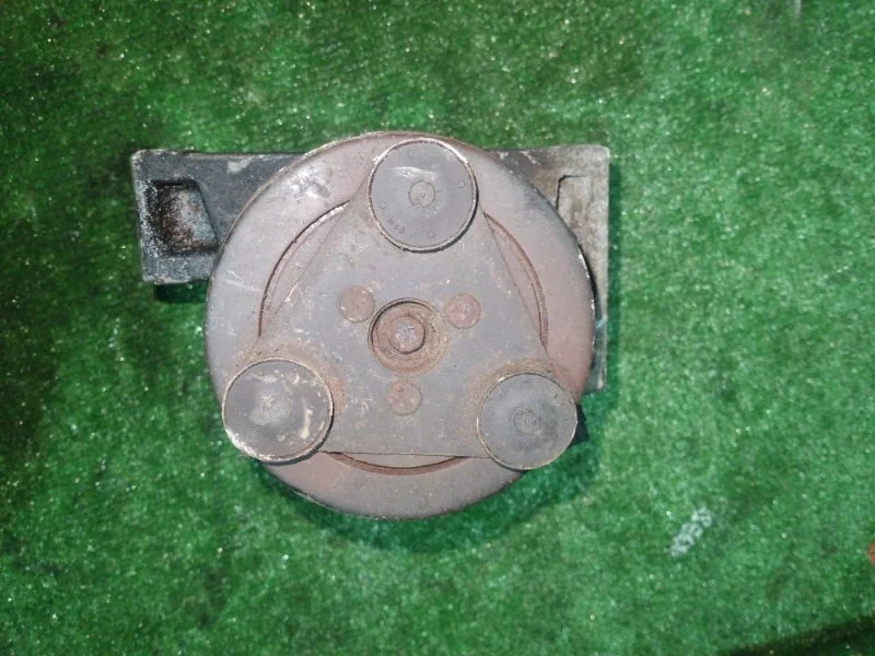 Компрессор кондиционера Nissan Armada 926007S000 60 VK56DE 5.6