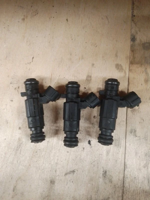 Форсунка топливная Hyundai Getz 3531022600 G4EE 1.4