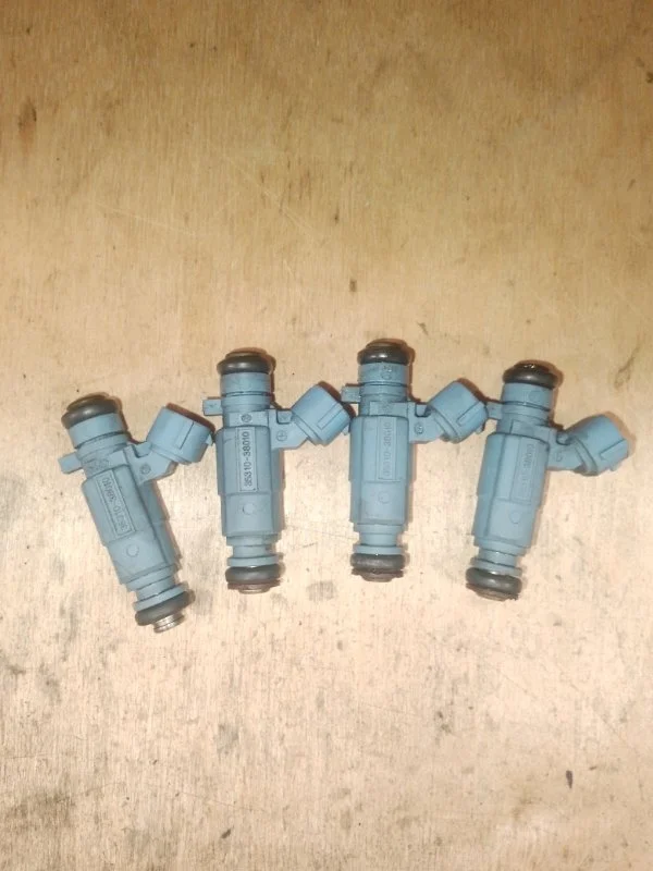 Форсунка топливная Hyundai Santa Fe 3531038010 G4JS 2.4