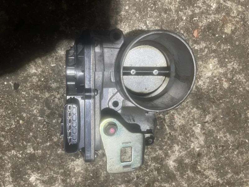 Дроссельная заслонка Mazda 3 PE0113640B PE-VPS