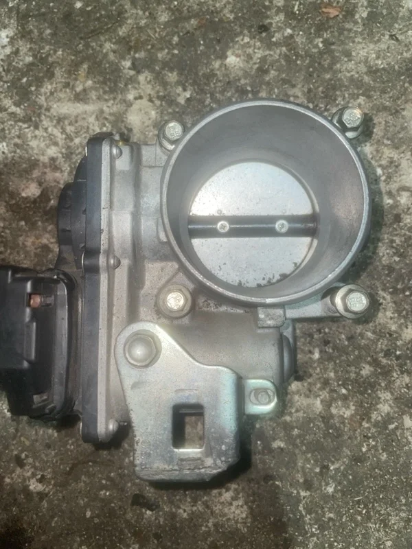 Дроссельная заслонка Mazda 3 PE0113640B PE-VPS