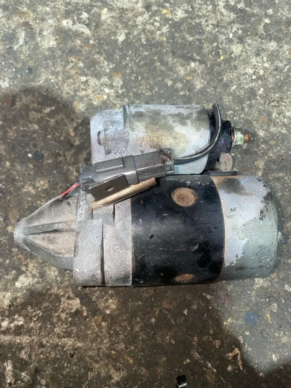 Стартер Nissan Sunny 2002 2330073Y10 QG15DE