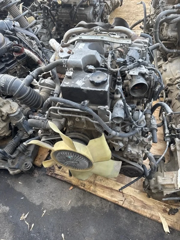 Двигатель Mitsubishi Pajero 1000C781 KB8T 3.2D. 4M41