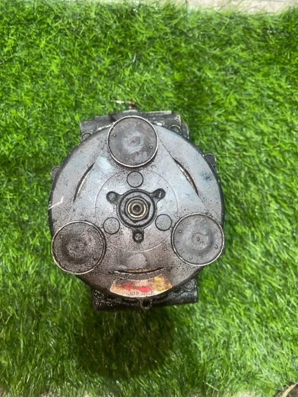 Компрессор кондиционера Mitsubishi Lancer 9 AKC200A205 4G18