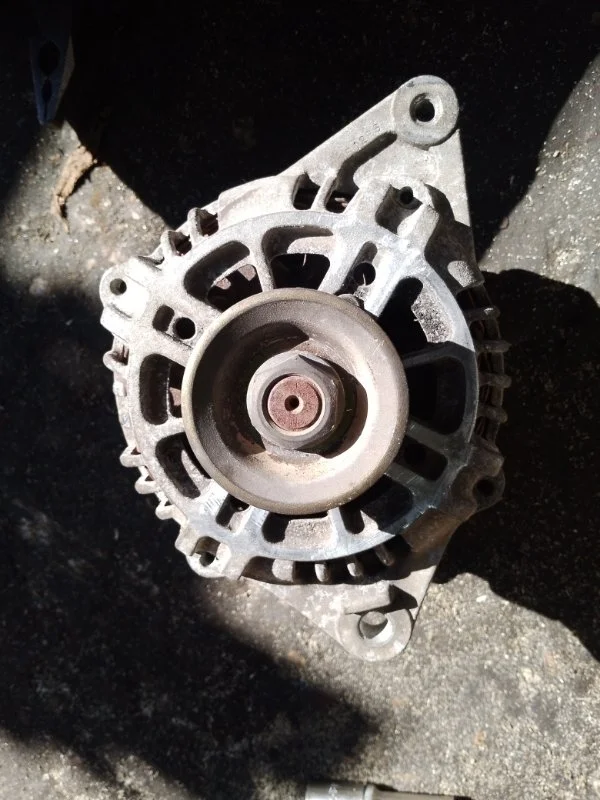 Генератор Hyundai Sonata 3730038310 G4JP 2.0