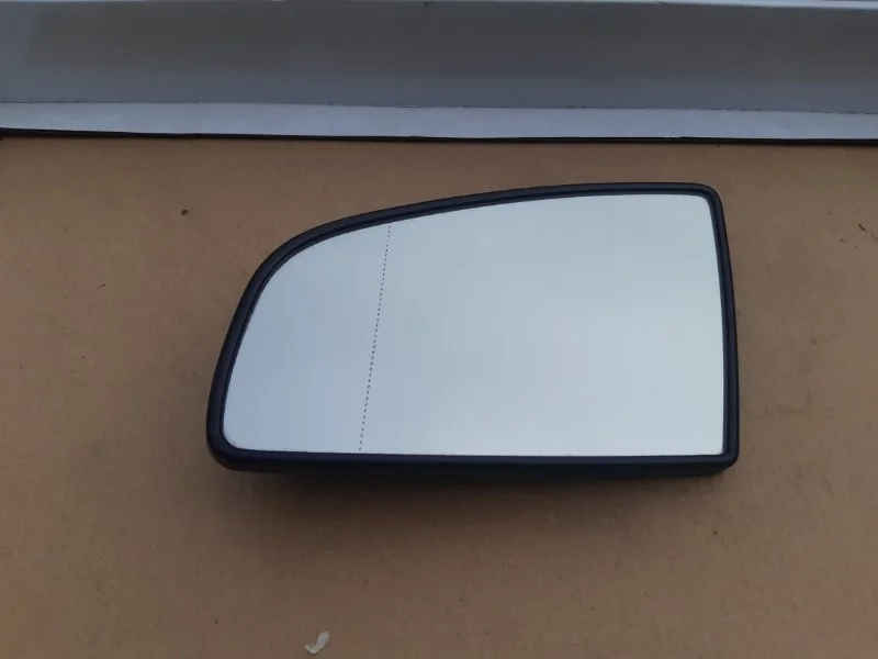 Зеркальный элемент Audi A4