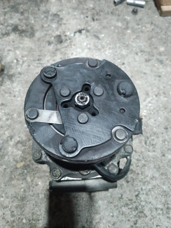 Компрессор кондиционера Ford Focus 2007 YS4H19D629AB EDDB 2.0