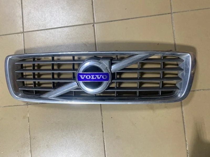 Решетка радиатора Volvo S80 31283261
