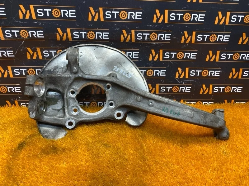 Кулак поворотный Audi A4 2013 4G0407254B B8/8K CDNB, передний правый