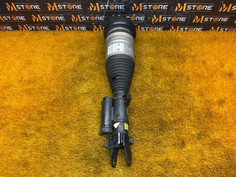 Пневмостойка Mercedes-Benz C-Class 2014 A2053200525 W205 274.920, передняя левая