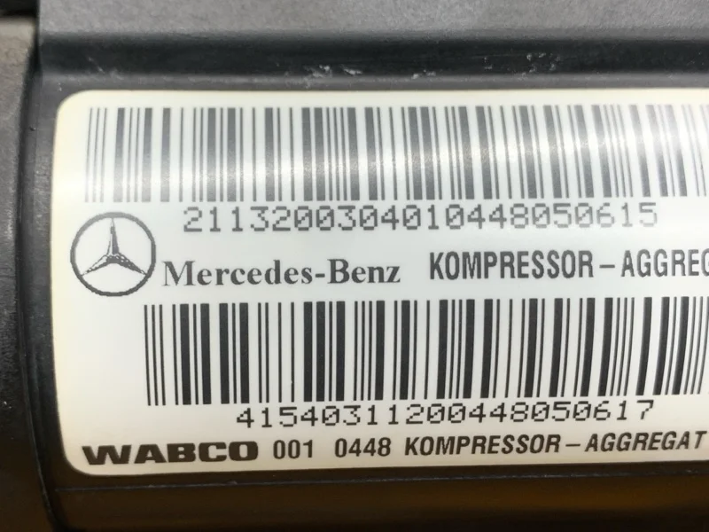 Компрессор подвески Mercedes-Benz S-Class 2004 A2113200304 W220 113.960