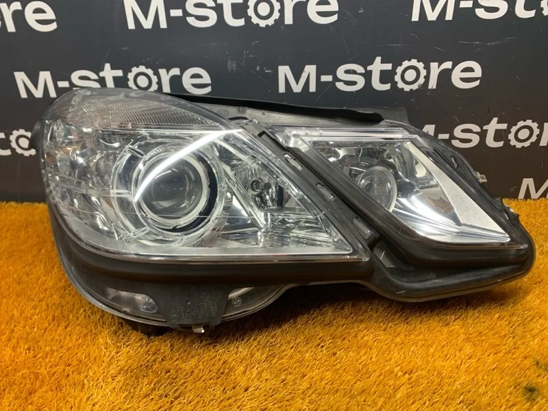Фара Mercedes-Benz E-Class 2009 A2128202061 W212 272.952, правая