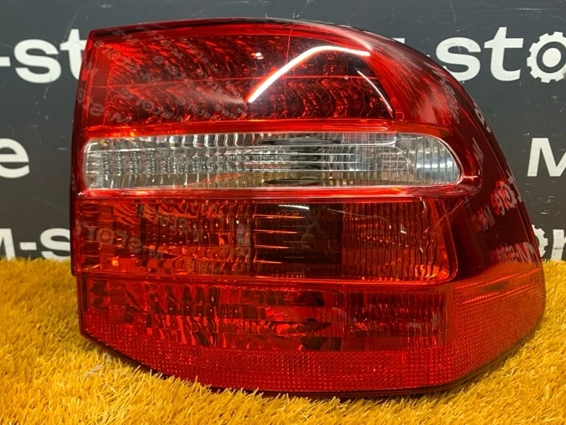 Фонарь задний Porsche Cayenne 2009 7L5945208B 957 M4801, правый