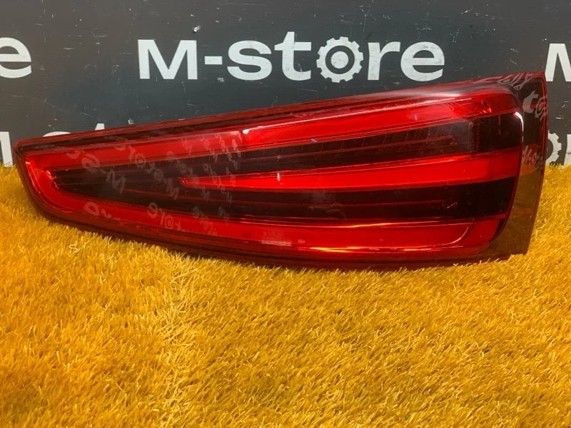 Фонарь задний Audi Q3 2013 8U0945094A 8U CPSA, правый