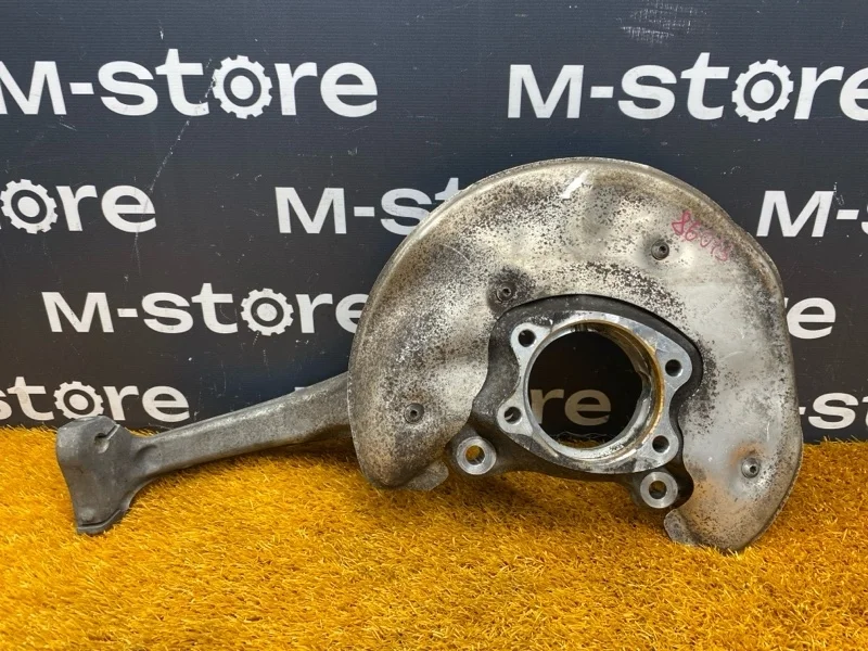 Кулак поворотный Audi A4 2012 4G0407254B B8/8K CDNB, передний правый