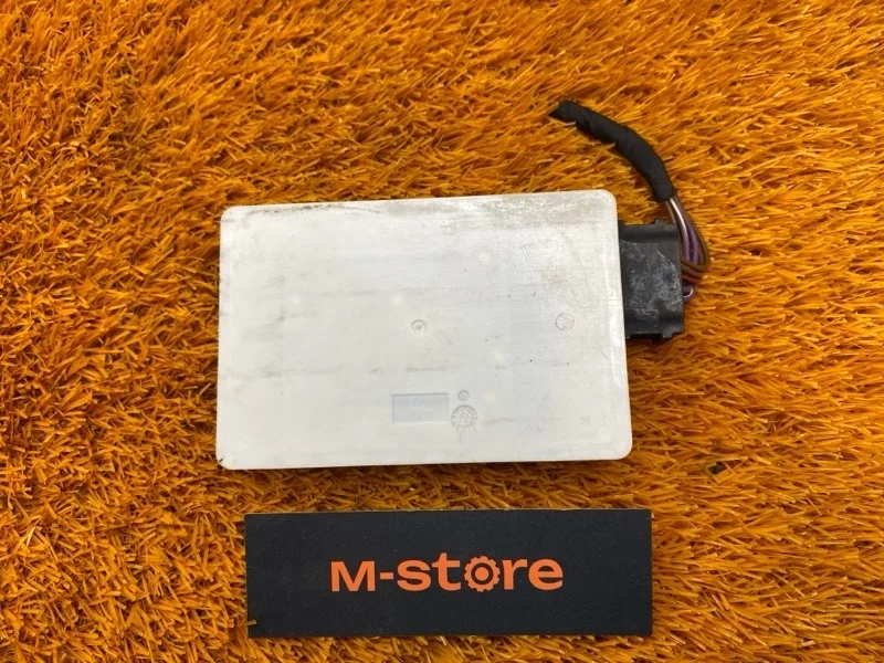 Датчик слепых зон (радарный датчик) Mercedes-Benz Cls-Class 2012 A0009050110 W218 276.952, задний