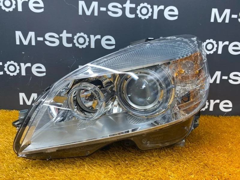 Фара Mercedes-Benz C-Class 2007 A2048209161 W204 271.950, левая