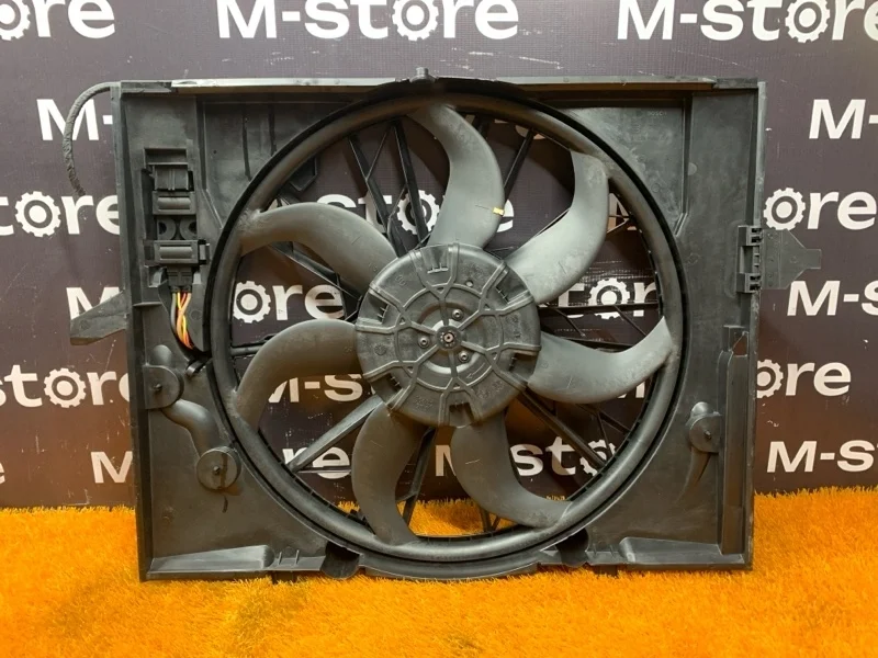 Вентилятор радиатора Bmw 5-Series 2004 17427524881 E60 M54B25 (256S5)