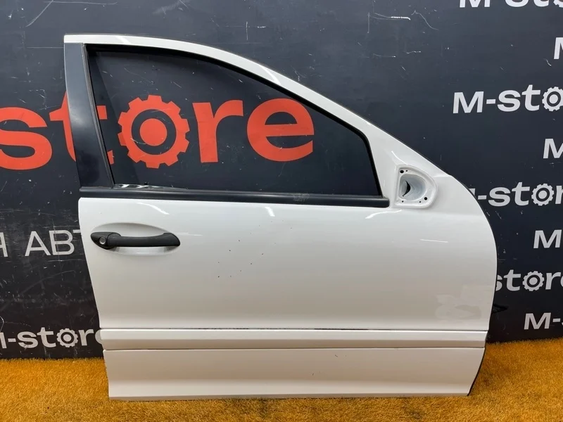 Дверь Mercedes-Benz C-Class 2003 A2037200205 W203 271.946, передняя правая