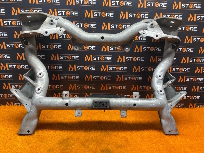 Балка поперечная (подрамник) Mercedes-Benz C-Class 2012 A2046280057 W204 271.820, передняя