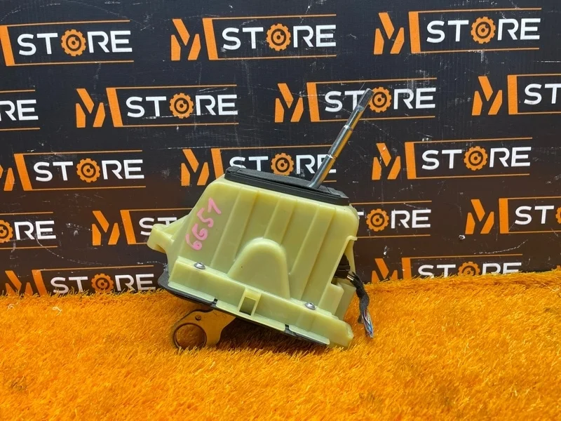 Селектор АКПП Mercedes-Benz C-Class 2012 A2042677524 W204 271.820