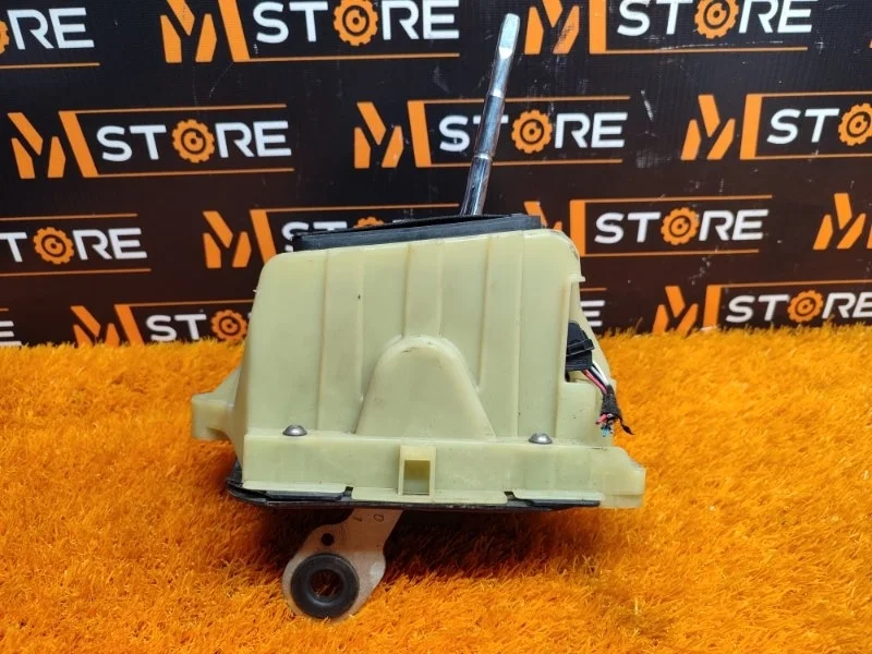 Селектор АКПП Mercedes-Benz C-Class 2009 A2042677624 W204 271.950