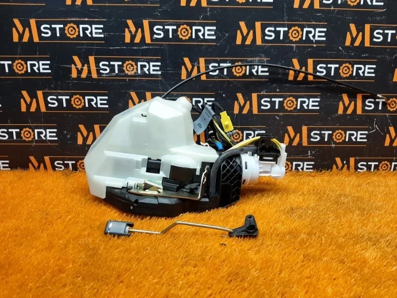 Замок двери Mercedes-Benz S-Class 2001 A2207306035 W220 113.960, задний правый