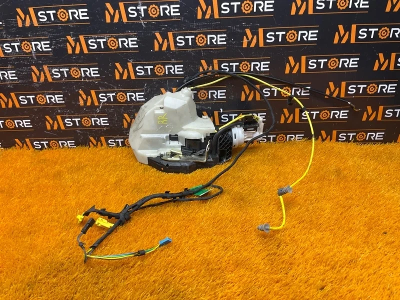 Замок двери Mercedes-Benz S-Class 2002 A2207306435 W220 113.960, задний правый