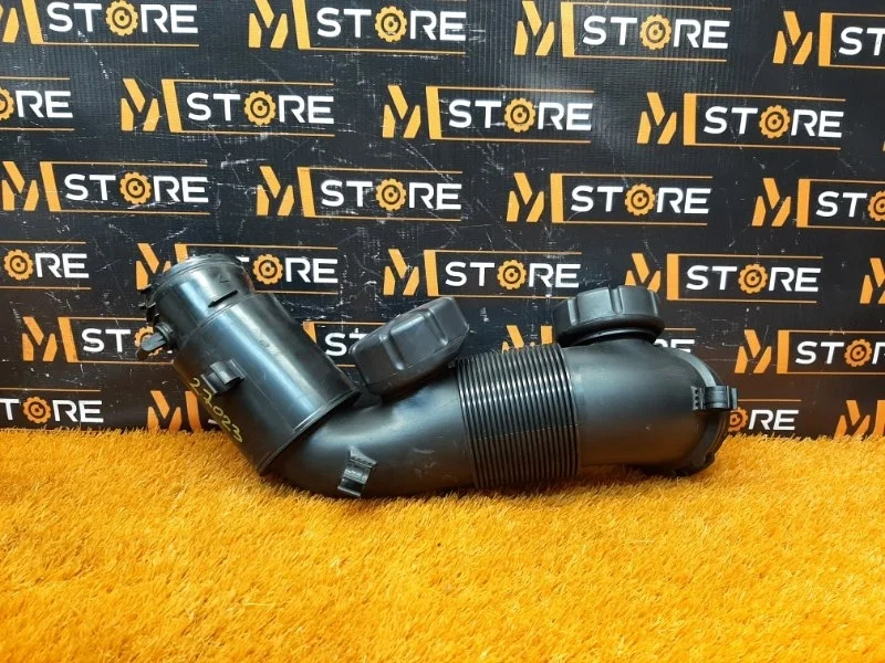 Патрубок воздушного фильтра Audi A8 2011 4H0129616M D4/4H CGWA