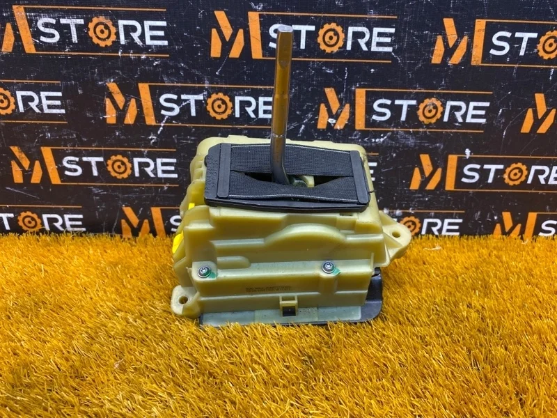 Селектор АКПП Mercedes-Benz C-Class 2008 A2042673224 W204 272.947