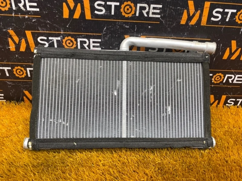 Радиатор печки Audi A6 2010 420898037A C6/4F CAJA