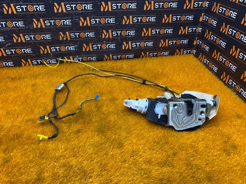 Замок двери Mercedes-Benz S-Class 2003 A2207306035 W220 112.972, задний правый