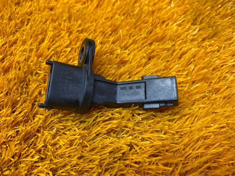 Датчик положения коленвала Mercedes-Benz Cla-Class 2013 A2709050600 C117 270.910