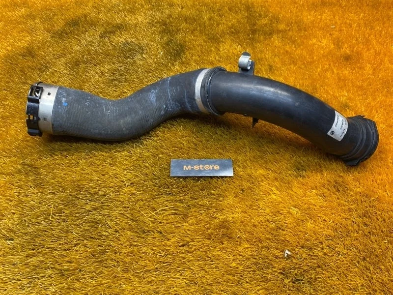 Патрубок интеркулера Bmw 1-Series 2013 13717597587 F20 N13B16A, левый