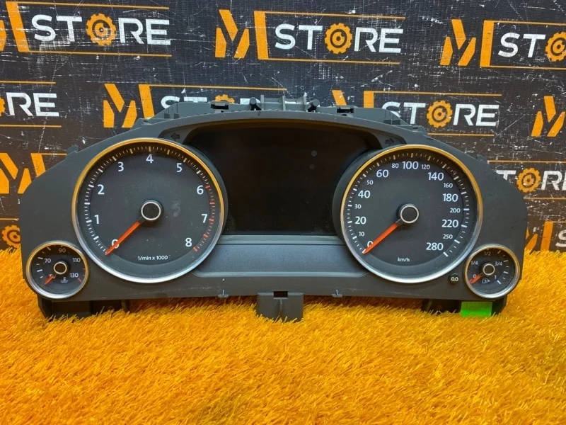 Щиток приборов Volkswagen Touareg 2013 7P6920882KX 7P CGRA