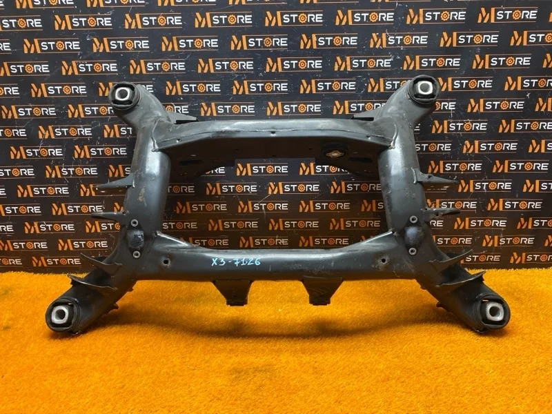 Балка поперечная (подрамник) Bmw X3 2013 33316857983 F25 N47D20C, задняя