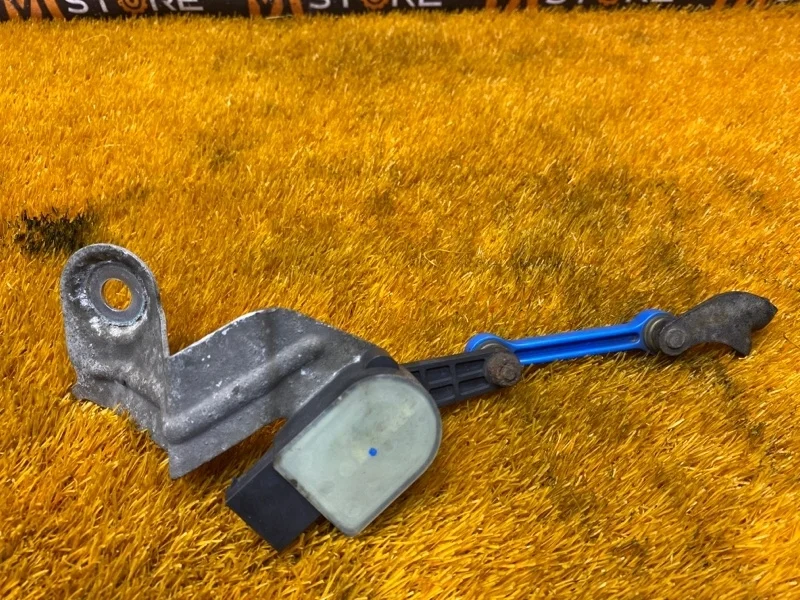 Датчик высоты дорожного просвета Audi A4 2003 8E0907503 B6/8E AMB, задний