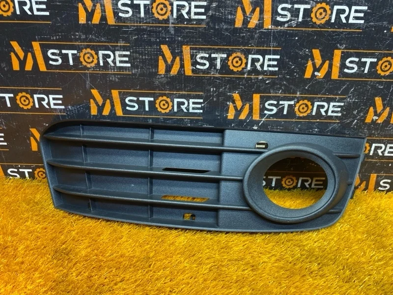 Оправа туманки Audi A4 2011 8K0807682A B8/8K CDNB, правая