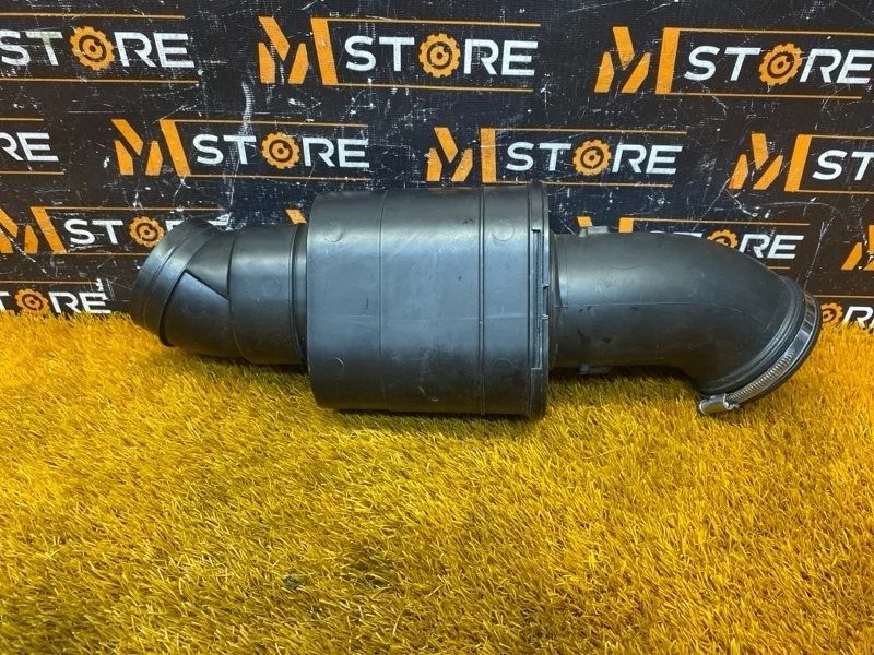 Патрубок воздухозаборника Bmw 5-Series 2014 13717612094 F10 N20B20A