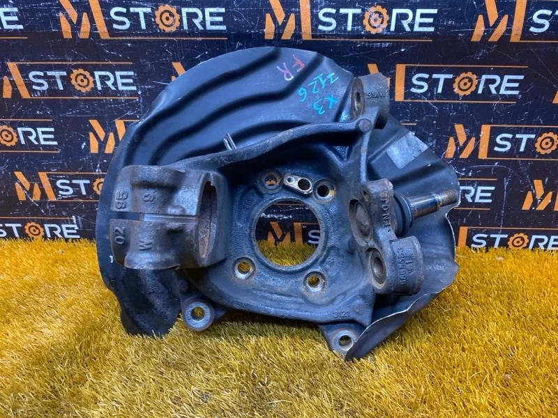 Кулак поворотный Bmw X3 2013 31216855953 F25 N47D20C, передний левый