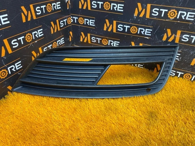 Оправа туманки Audi A4 2013 8K0807682K B8/8K CDNB, правая