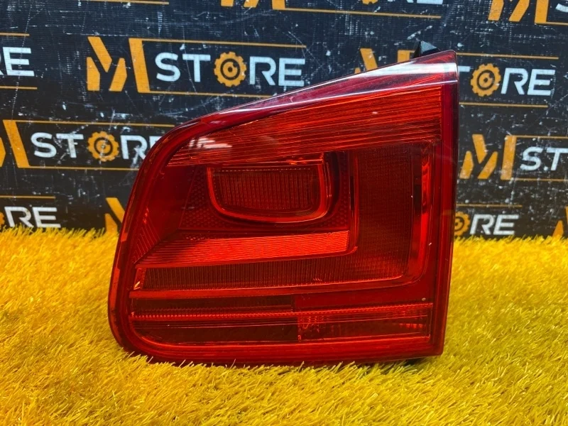 Фонарь крышки багажника Volkswagen Tiguan 2012 5N0945094H 5N CCZD, правый