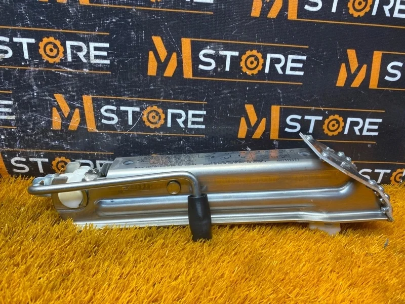 Домкрат Mercedes-Benz C-Class 2010 A2115830415 W204 272.947