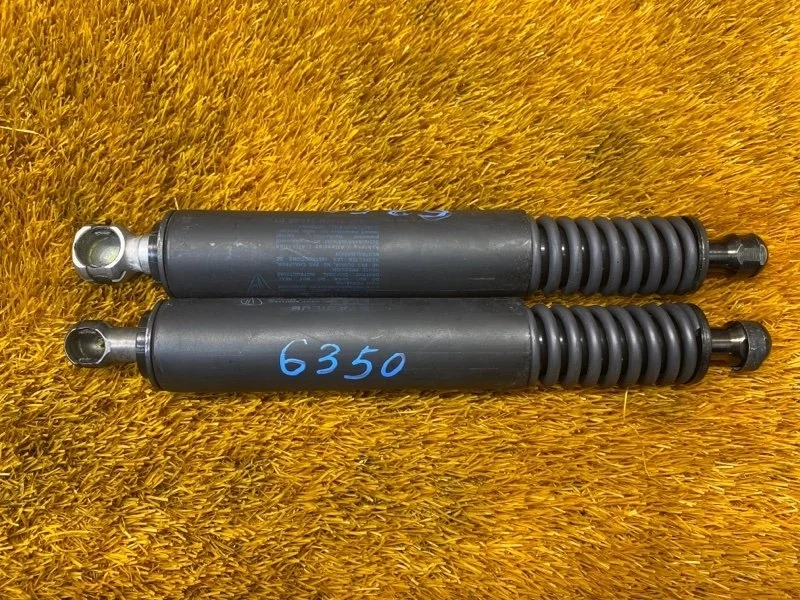 Амортизатор багажника Porsche Cayenne 2008 95551255004 957 5501