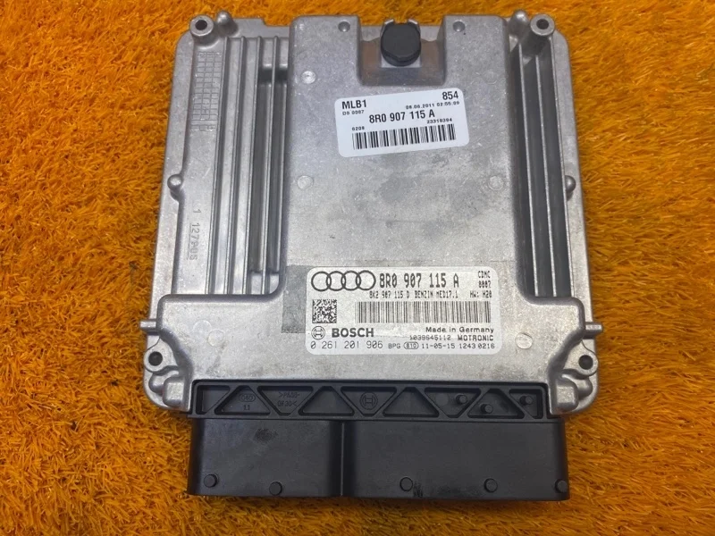 Блок управления ДВС Audi Q5 2011 8R0907115A 8R CDNC